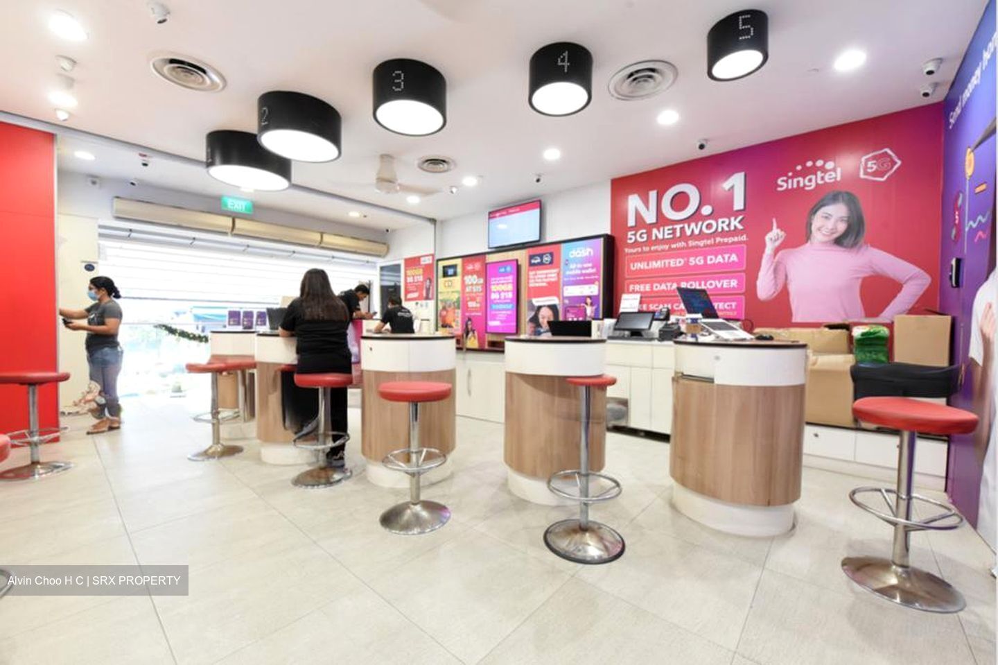 Lucky Plaza (D9), Shop House #500815431